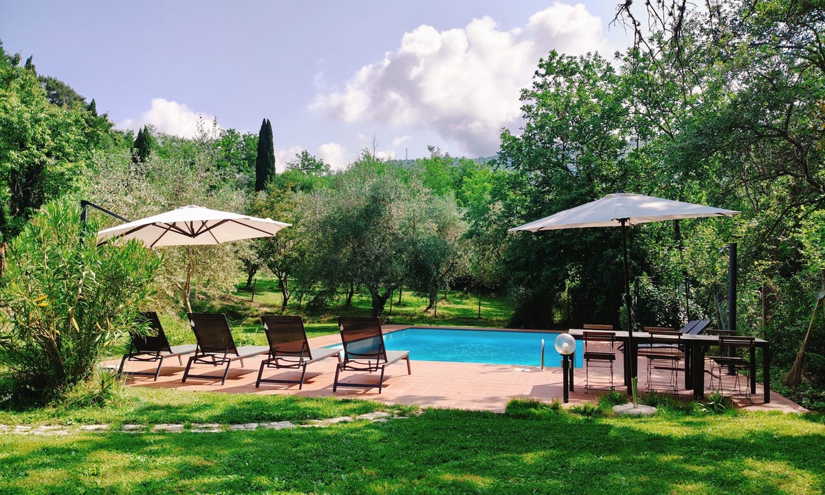 Bivio Pozzo House | 3 bedroom apartment in Tuscan farmhouse with private pool & game room | 8 guests