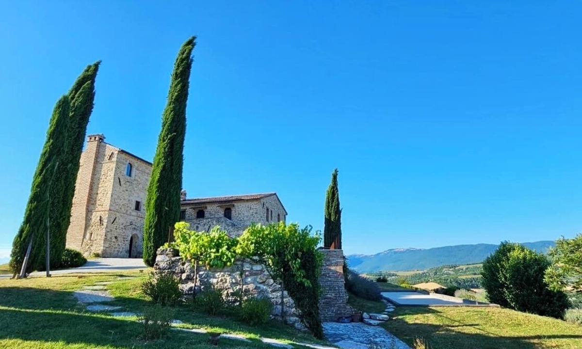 Acquasparta Villa | 360° views, pool, AC, pizza oven & bocce court