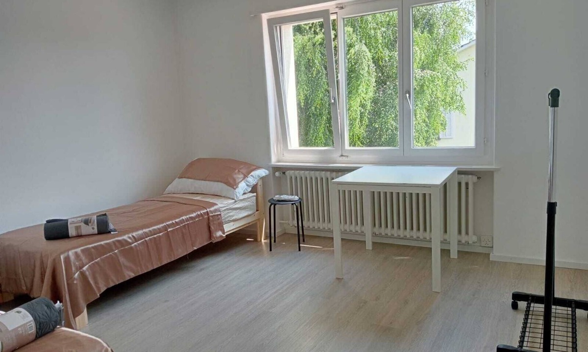 Uster District Apartment | 4 separate Schlafzimmer + kostenloser Parkplatz, 15 Minuten nach ZH