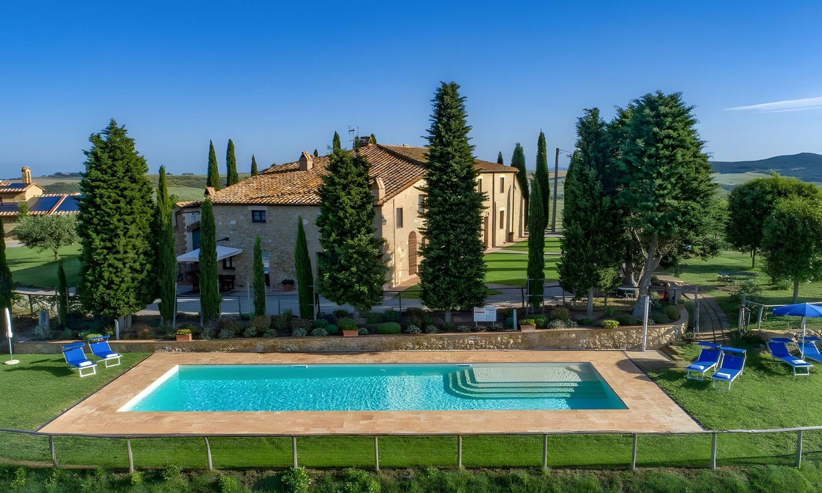 Pienza Apartment | Agriturismo Bonello Flat 3 Bedrooms with Pool, Private Terrace and Wi-Fi