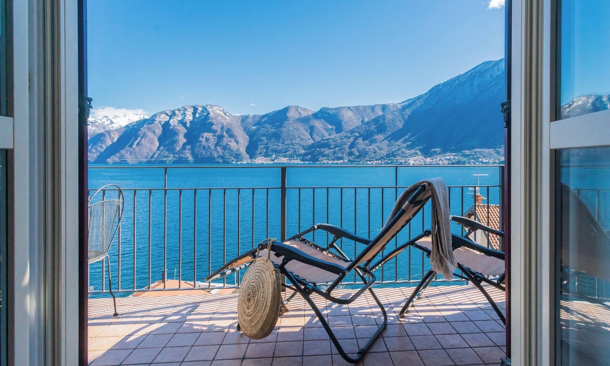 Sala Comacina Apartment | Alba on Lake Como - One Bedroom Apartment, Sleeps 4