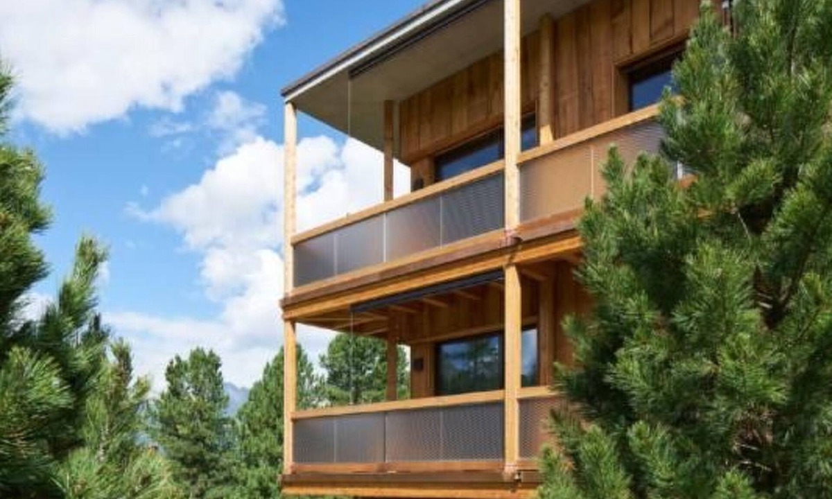 Pontresina Apartment | Alpine Lodge 4-Bett-Wohnung - Chesa a la Punt by Interhome