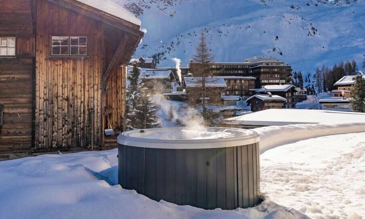 Arosa Apartment | Alpslodge Amelia Appartement/Fewo, Bad, WC, Terrasse by Interhome