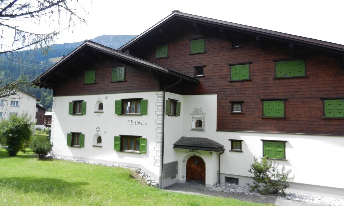 Klosters Platz Apartment | Am Bildweg (Stahel) Appartement/Fewo, Dusche oder Bad, WC 2½-Zimmerwohnung by Interhome