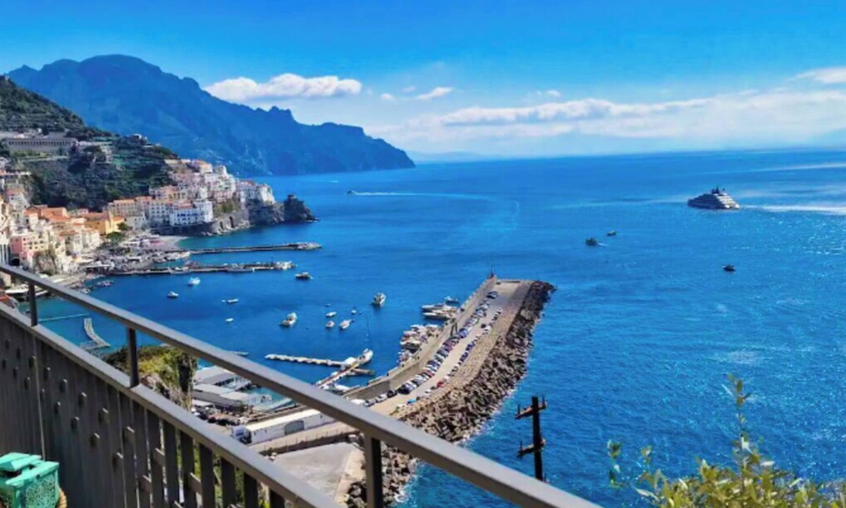 Pogerola Villa | Amalfi Detached Seafront Villa 🏡 Solarium ☀️ Terrace/BBQ ❤️ Walk to Beach 🏖️