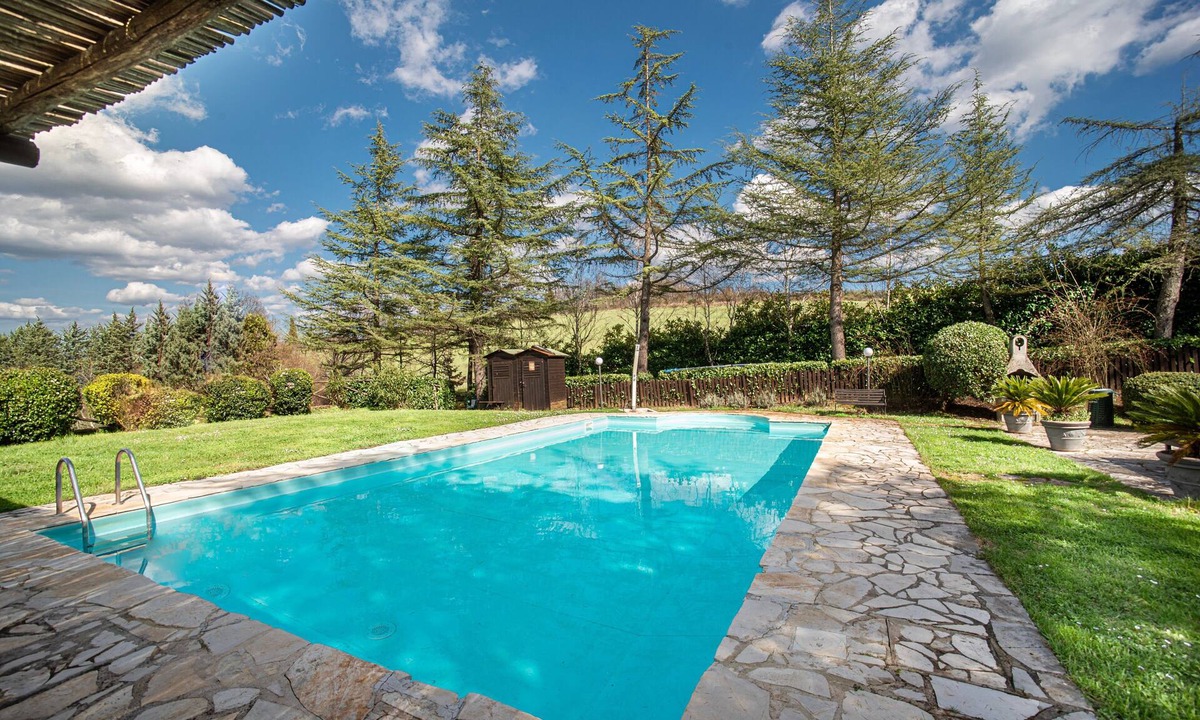 Umbertide House | Apartment 'Girasole ad Antico Casale '700' with Shared Pool & Wi-Fi