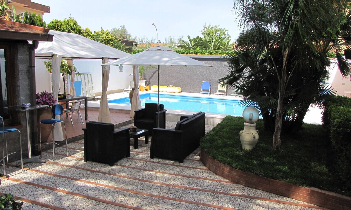 Partanna Villa | Apartment in villa with private pool exclusive use. CIN: EN082053C2ZX59VQGK