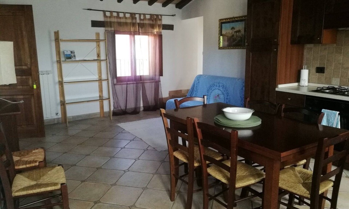 Fratta Apartment | Apartment Iris 3 Bedrooms,2 Bath, Living Room 10 Pax