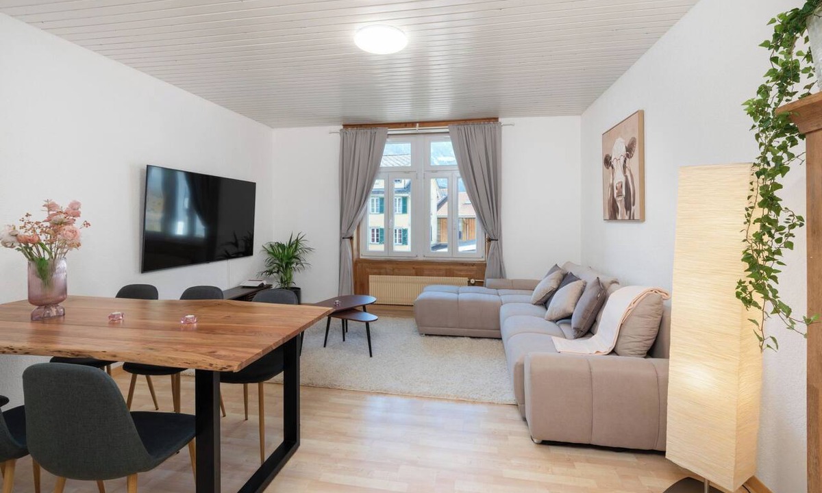 Unterseen Apartment | Apartment Troja Appartement/Fewo 4-Bettwohnung by Interhome
