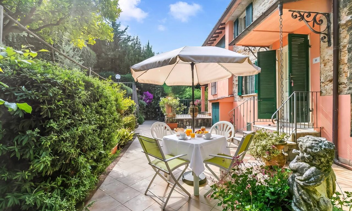 Ripa-Pozzi-Ponterosso Apartment | Appartamento Bellavista with Panoramic View over Versilia, Seravezza, Italy