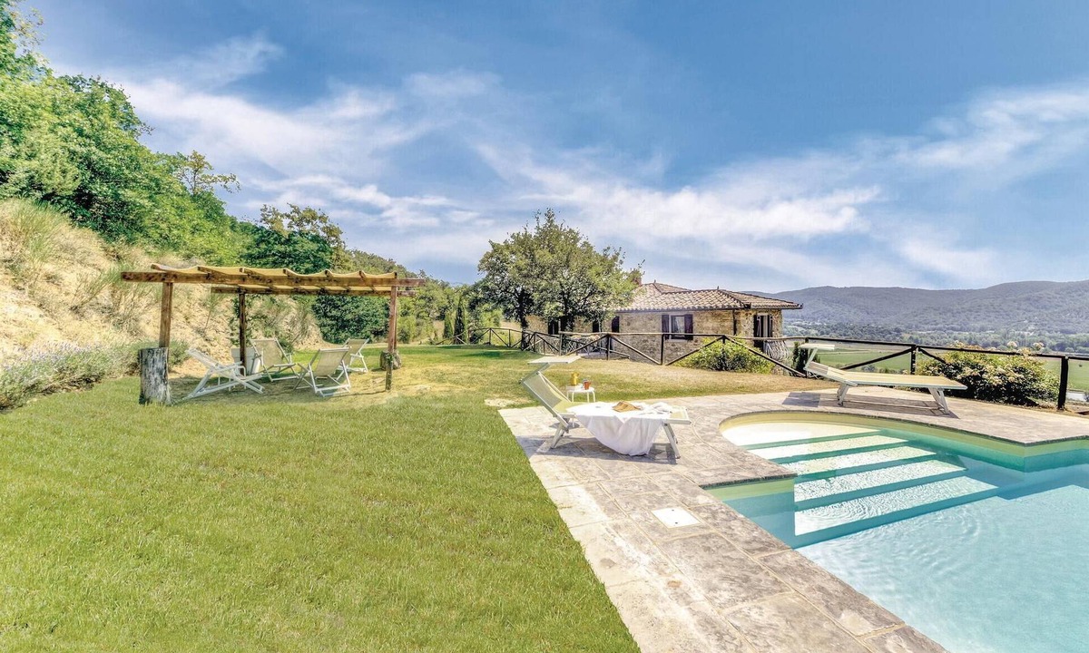 Passignano sul Trasimeno House | Awesome home in Passignano PG