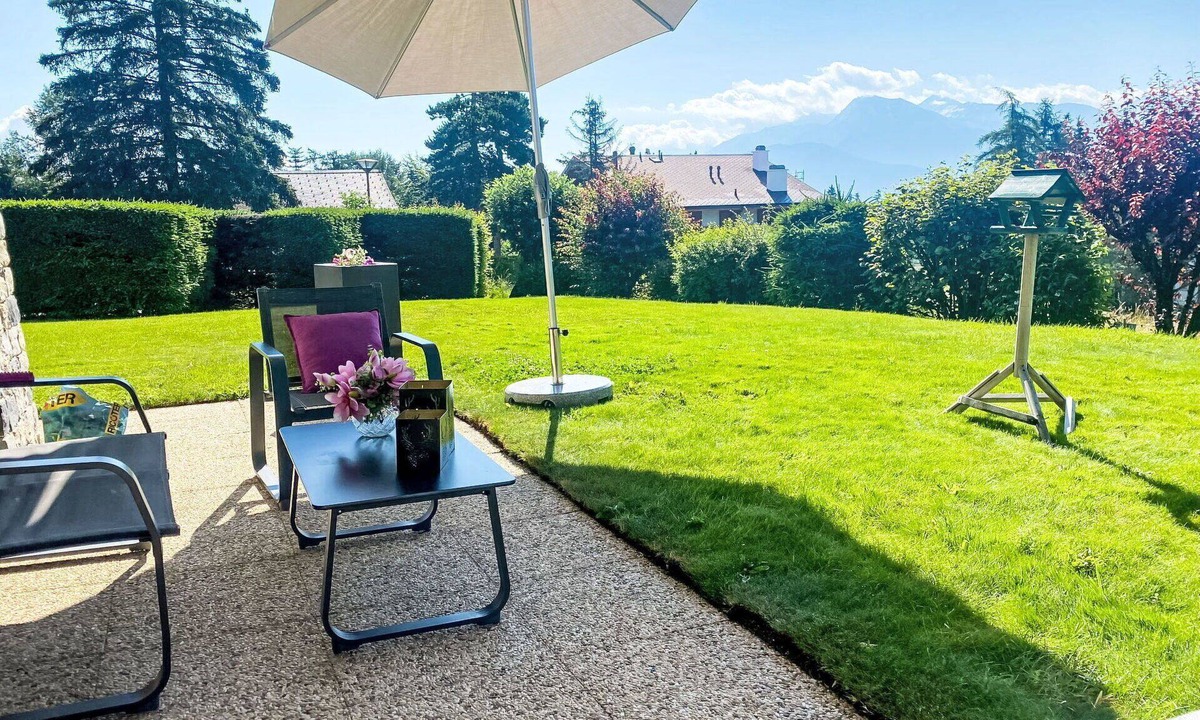 Montana Apartment | Beautiful apartment for 4 guests with WIFI, TV, patio, pets allowed and panoramic view