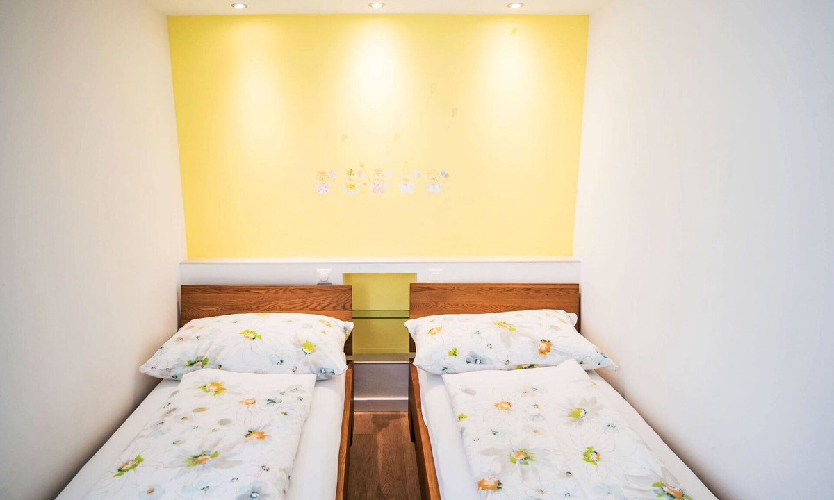 Leukerbad Apartment | Beautiful apartment for 5 people with WIFI, TV and balcony
