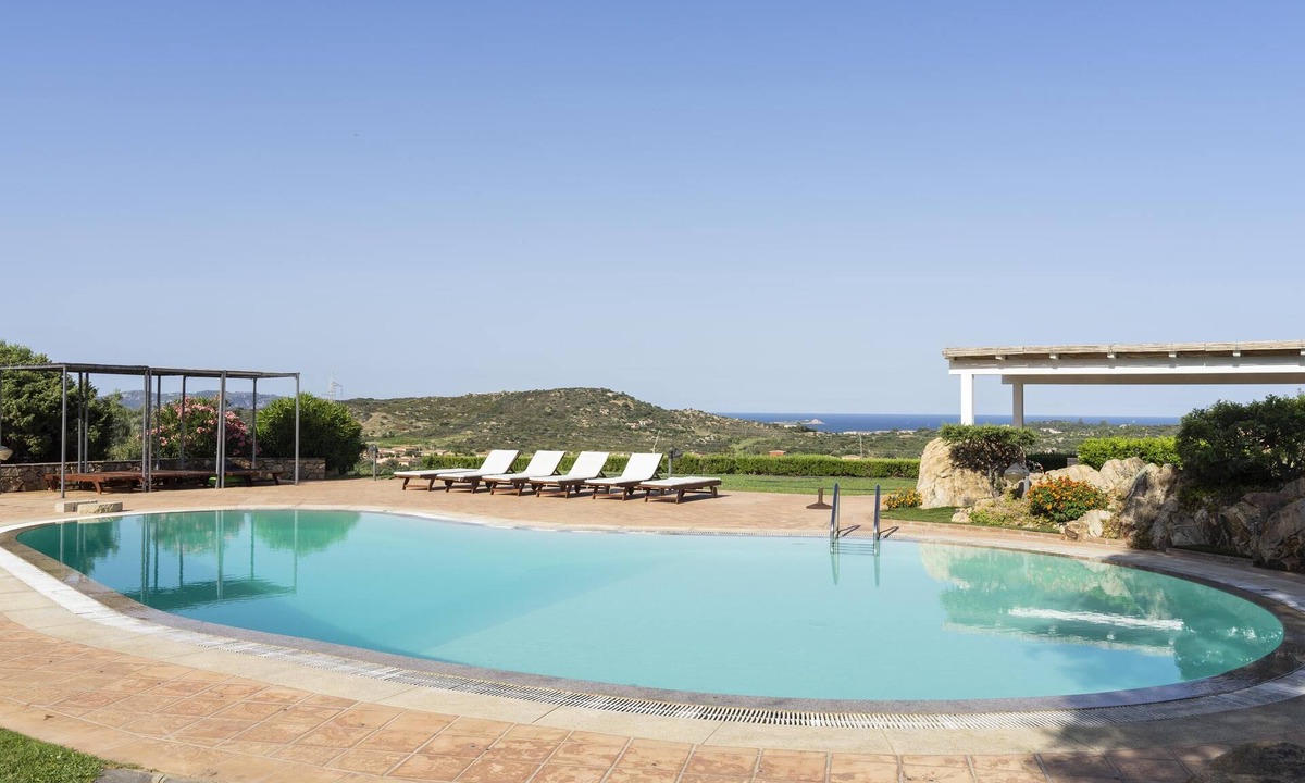 San Teodoro Apartment | Beautiful SeaView Apartment, 5 min from the beach, Pool, Free Wifi, Garden, Bbq