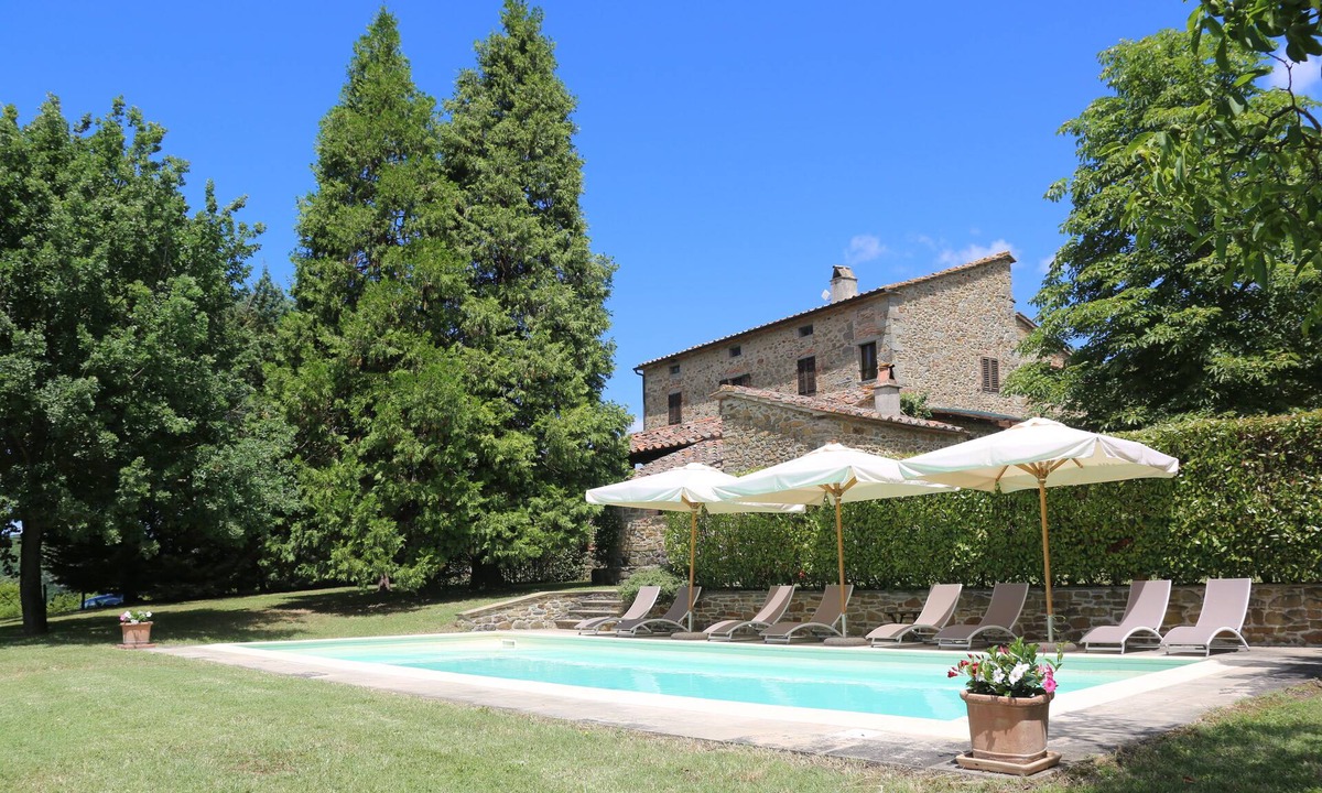 Sansepolcro Villa | Beautiful Tuscan Villa with large garden, ample outside space and shade all day.