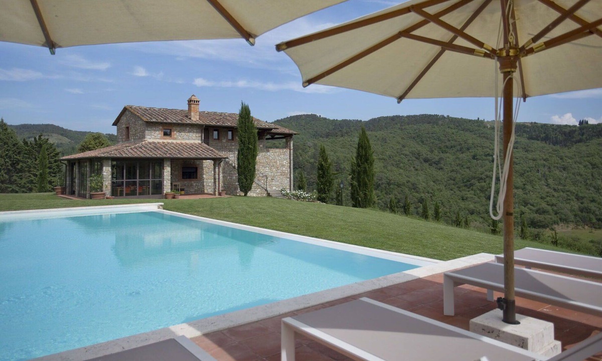 Gaiole in Chianti Villa | Beautiful villa for 16 people with private pool, WIFI, A/C, TV, patio and panoramic view