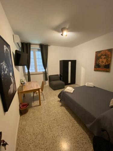 Zona XXXIII Acilia Sud House | BERNOCCHI ROMA APARTMENT, difronte metropolitana