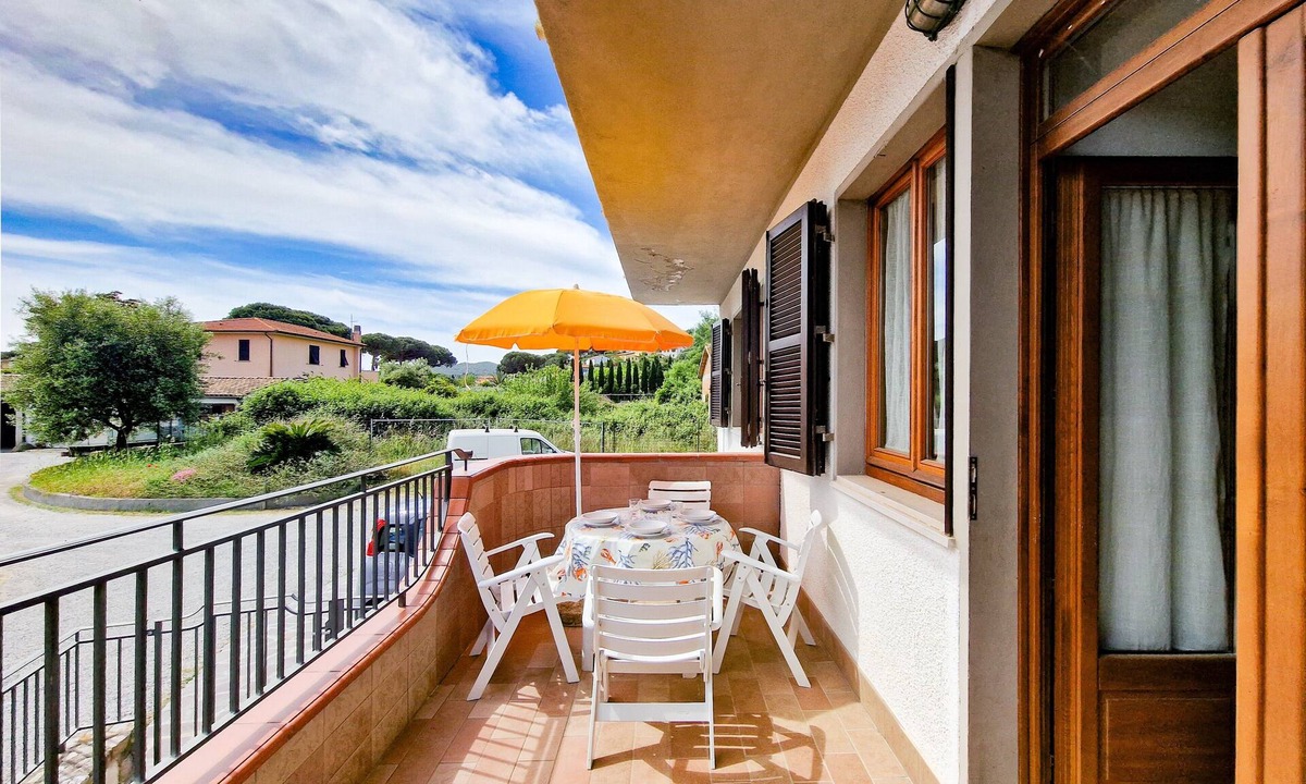 Marina di Campo House | Bilo 4 B with Balcony in Marina di Campo