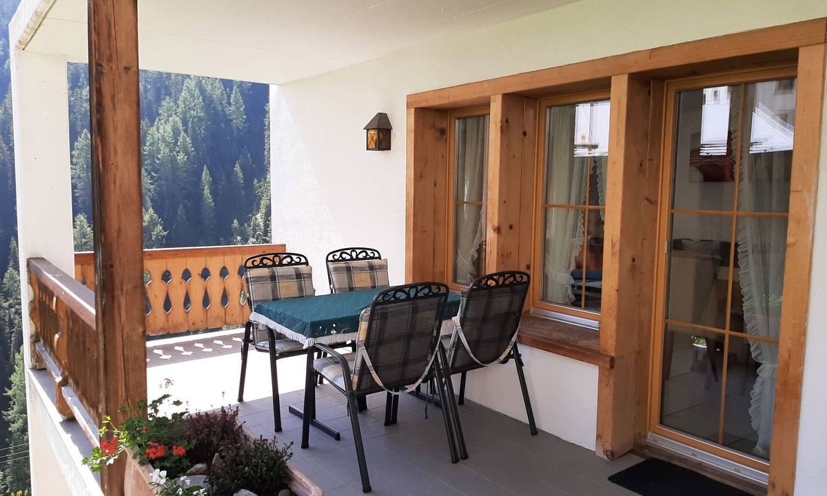 Ravaisch Apartment | Chalet Guardaval, (Samnaun-Compatsch) by Interhome