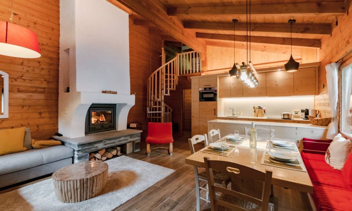 Mesocco House | Chalet Soleada with Fireplace and Terrace for 5, Pian San Giacomo, Mesocco, Switzerland