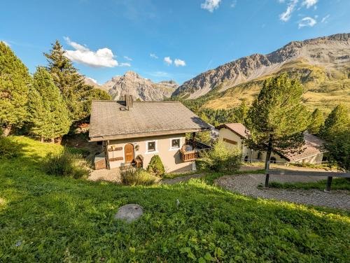 Arosa Ski Chalet | Chalet Steinbock by Arosa Holiday