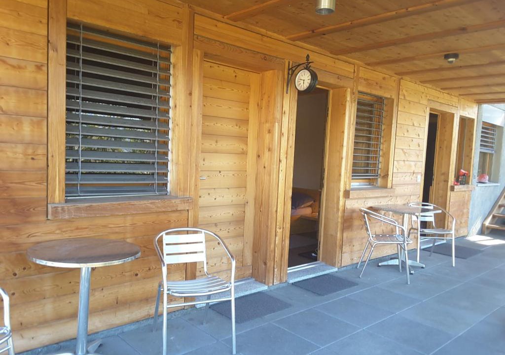 Chalais Bed & Breakfast | Chalet Tzarbonire