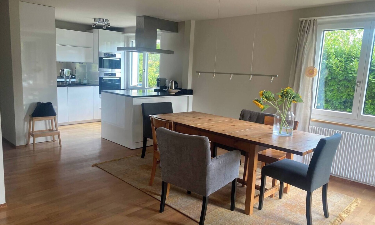 Meilen District House | Charming Family House in Herrliberg with Garden Views