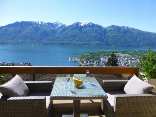 Orselina Apartment | Collina d'Oro C14 by Fewotessin