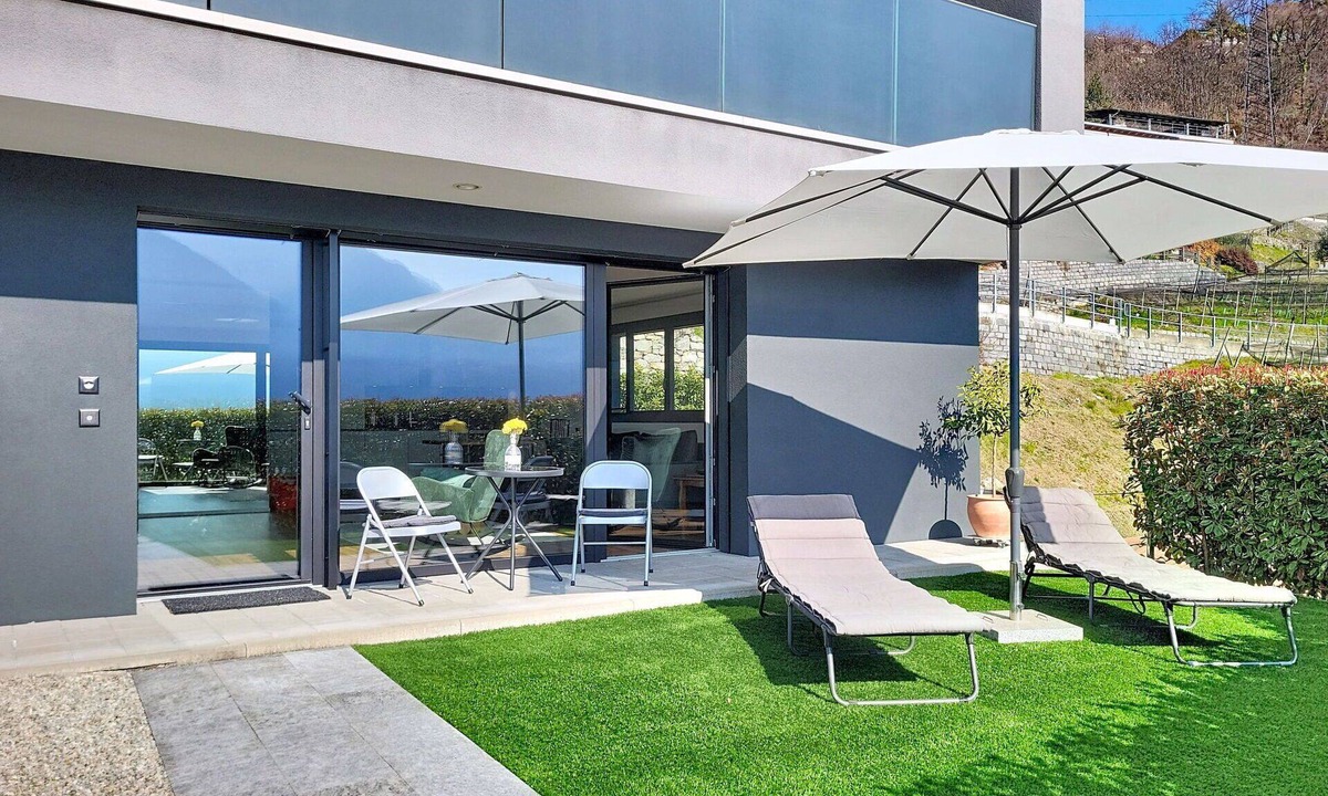 Riazzino Apartment | Cosy apartment for 2 guests with WIFI, TV and panoramic view