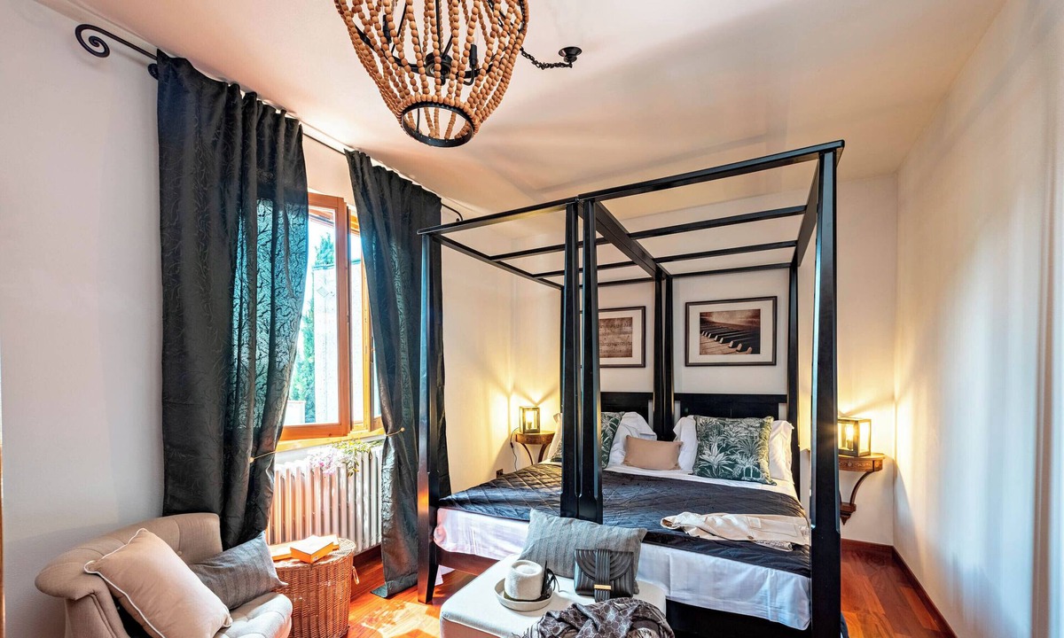 Panzano in Chianti Apartment | Cozy Apartment in the heart of Chianti (Private Garden + Free Parking)
