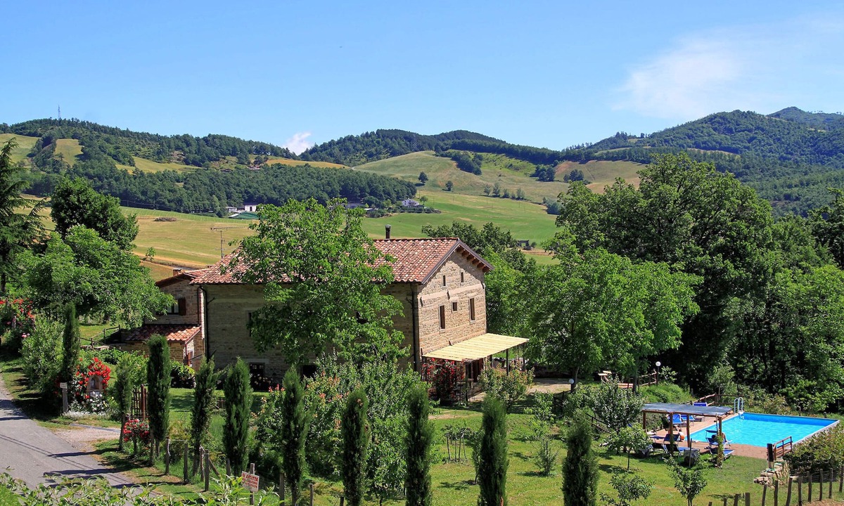 San Piero in Bagno House | Detached vacation home with private pool ideal for large families with children