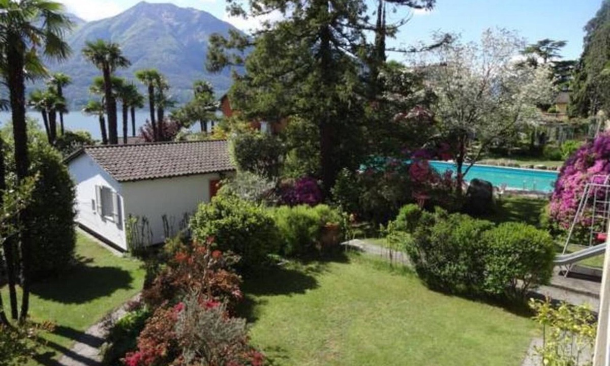 Minusio House | Eco-House P pool garden splendid lake view