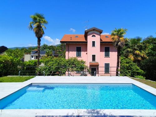 Castello House | Elegant Villa with private garden in Castello