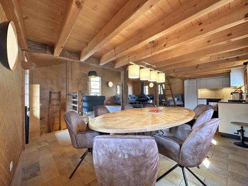 Bruson Ski Chalet | Family Chalet Karibu - 4 Vallées - next to Verbier