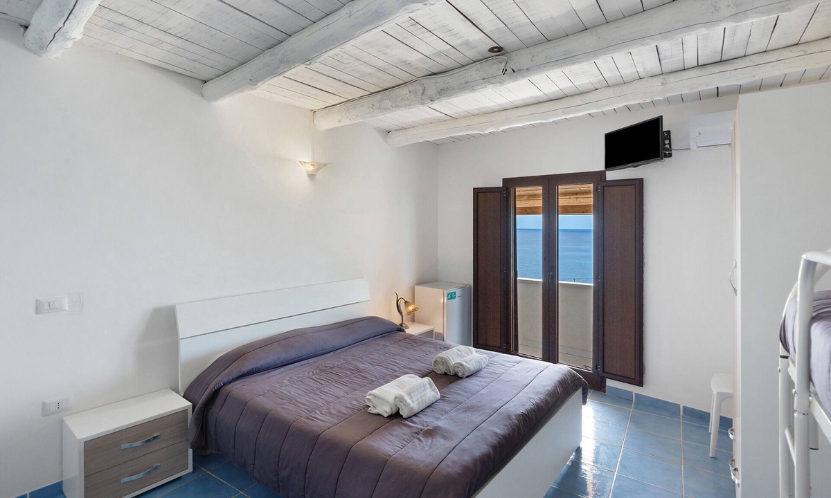 Caprioli Apartment | Family Room Cilento with Wi-Fi and Air Conditioning