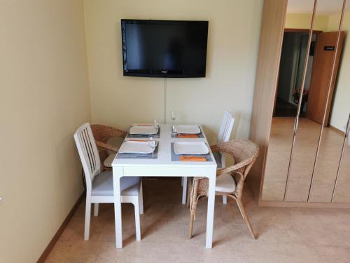 Rudolfstetten-Friedlisberg Bed & Breakfast | Ferienwohnung und B&B Chasa Janett