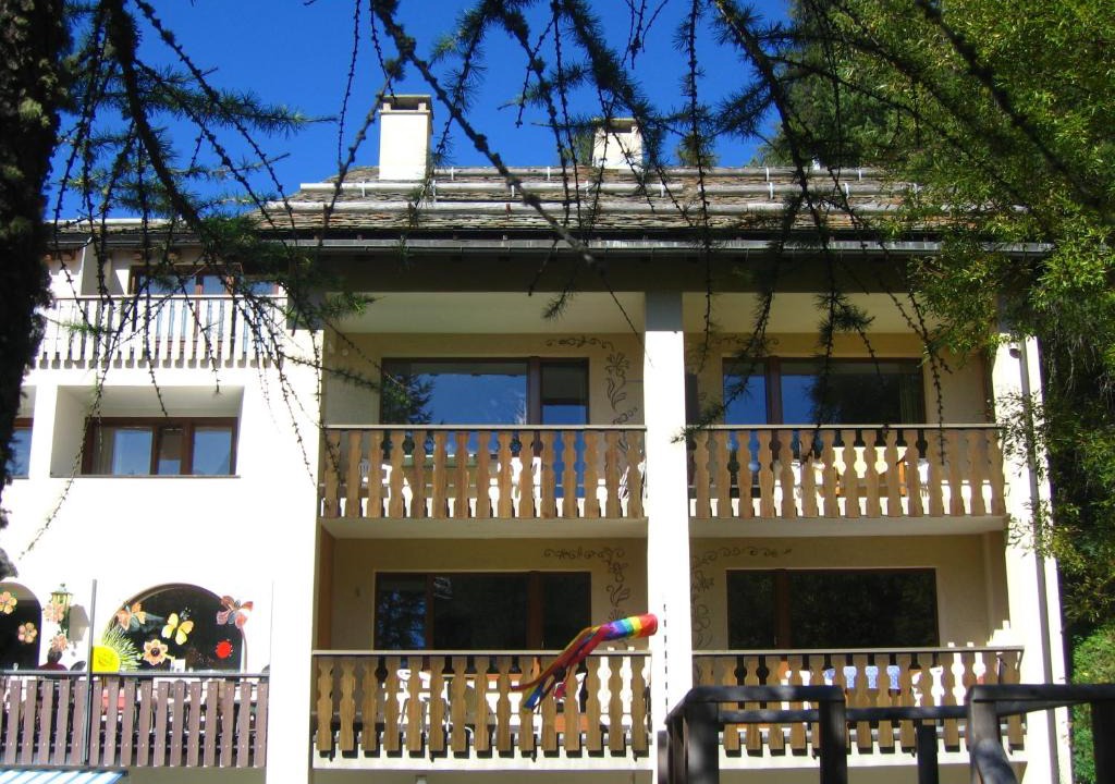 Sils-Maria Apartment | Ferienwohnungen Seraina