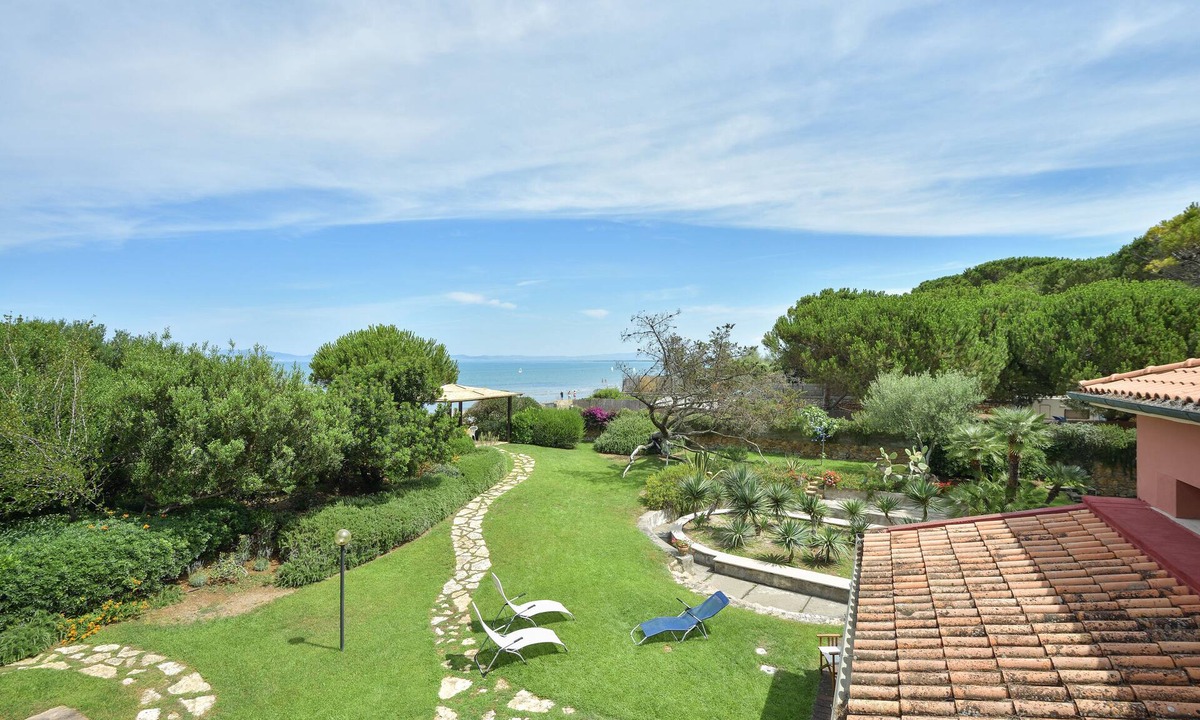 Santa Liberata Villa | Giannella - Villa on the beach - Wi-Fi - A/C - By LinkHouses