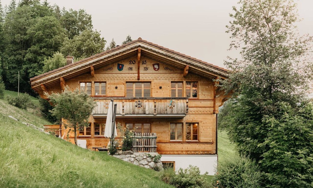 Gstaad Apartment | Giferblick Appartement/Fewo, Dusche und Bad, WC 6-Bettwohnung by Interhome