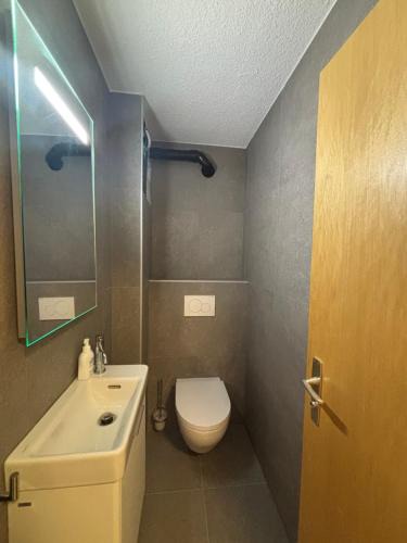 Evolene Apartment | Grand appartement calme avec vue, balcon et parking couvert