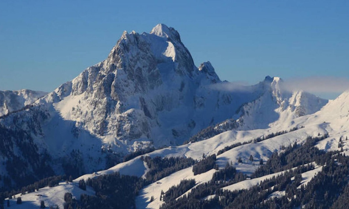 Rougemont Apartment | Gstaad , Switzerland skiing from exclusive Rougemont chalet apartment,