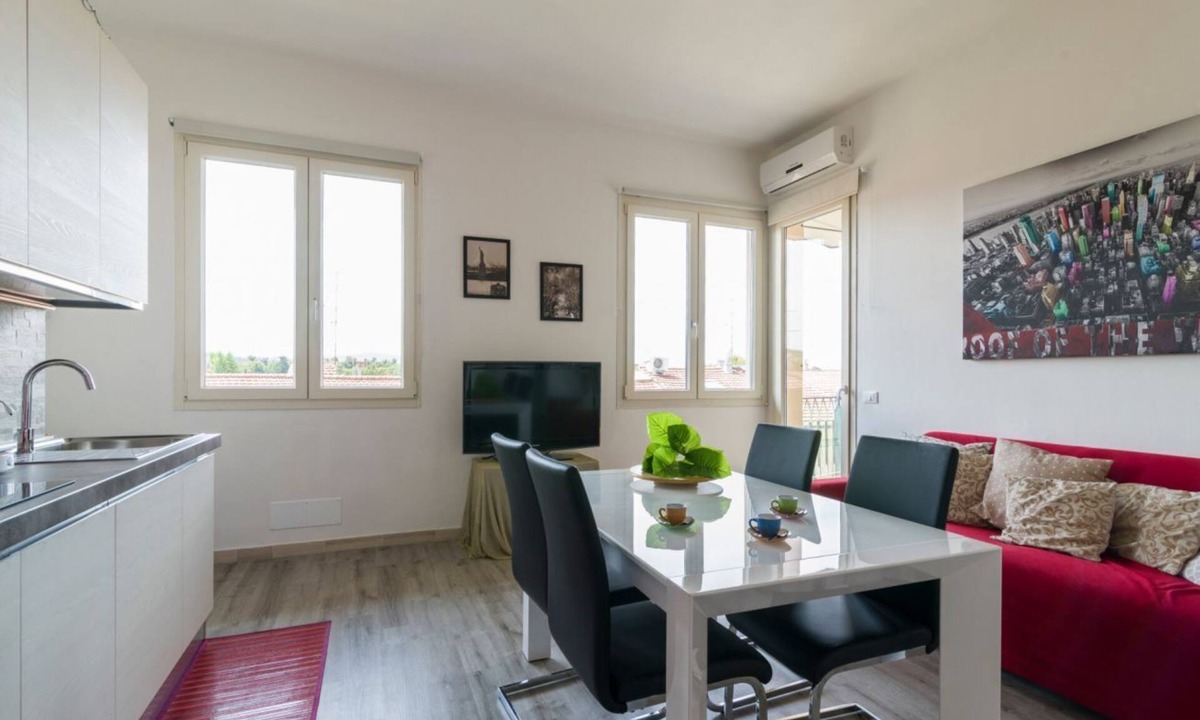San Jacopino Apartment | GuestHost - Fully furnished apartment in modern style, can accommodate up to 6 people!Very close to the Cascine Park where you can walk, jog or ride a bike. Inside the park is the Visarno Arena (inside the Hippodrome), the area is a perfect show for grea
