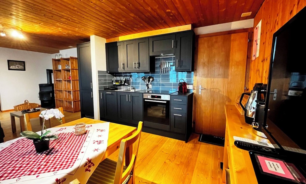 Hasliberg Apartment | HasliRent, Cosy, (Hasliberg Wasserwendi), by Interhome
