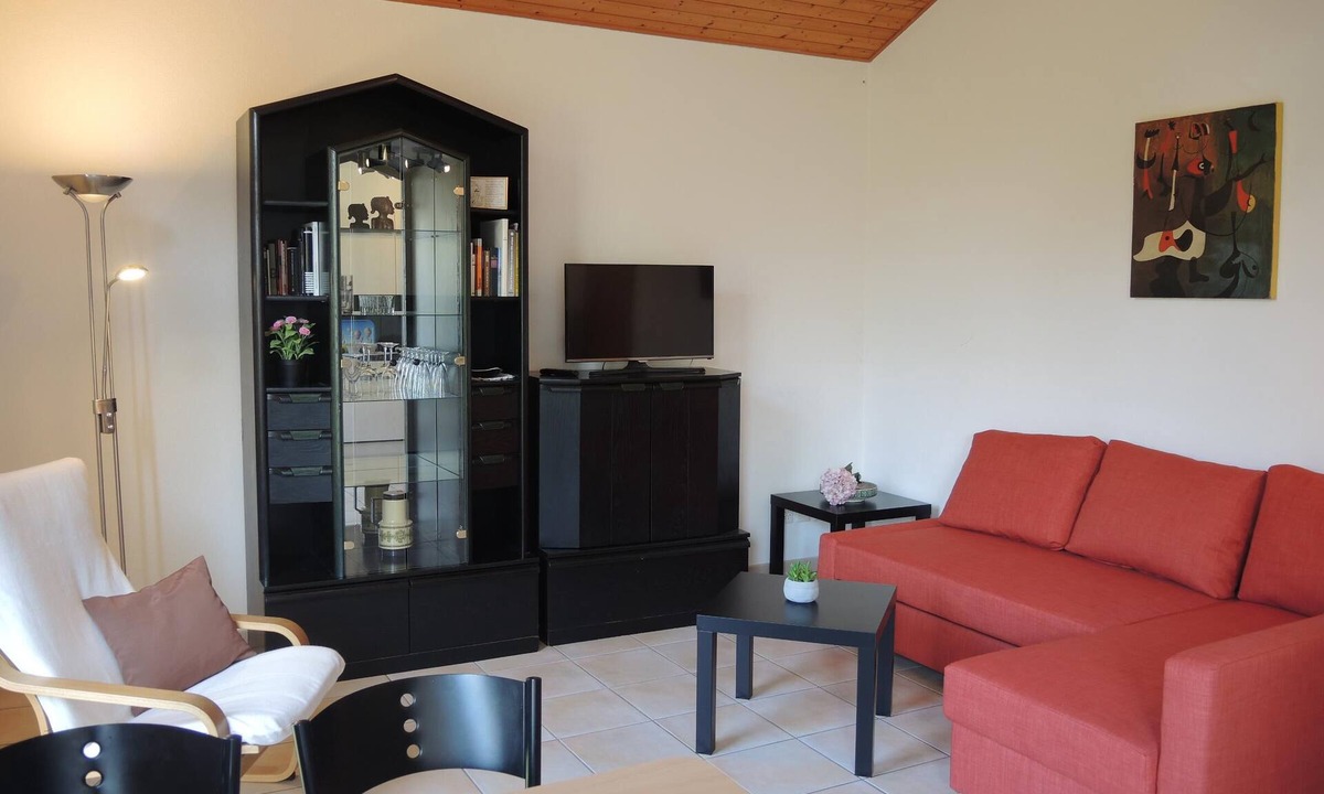 Ascona Apartment | Holiday apartment on the ground floor of a detached house surrounded by greenery