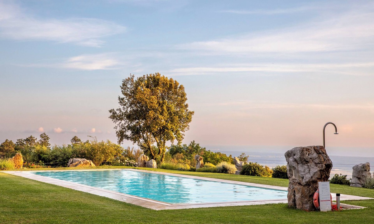 Vicopelago Apartment | House Girasole in the country with Pool, garden and spectacular sea view