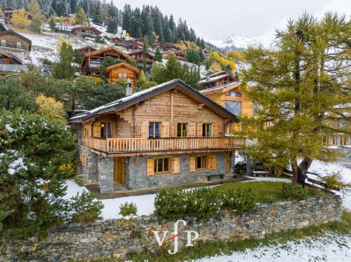 Verbier Ski Chalet | L'Alouvy Winter Dream Chalet for Family at Verbier