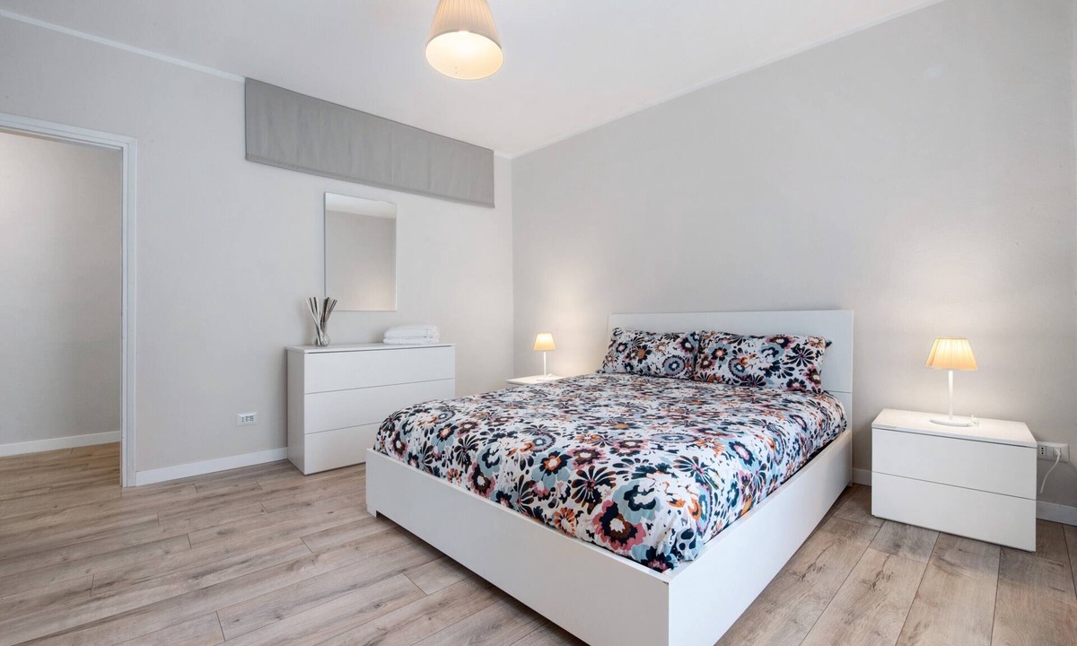 Civenna Apartment | La Casa di Tina with Balcony – Civenna