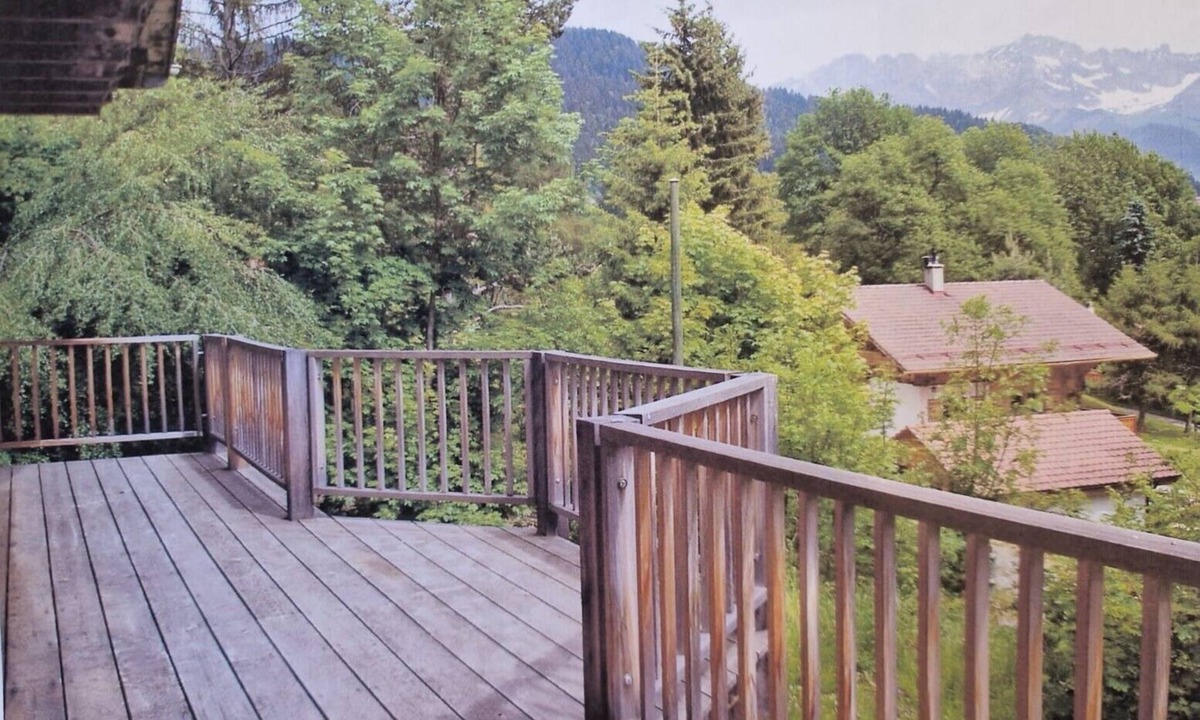 Ollon Ski Chalet | Large traditional chalet with all modern amenities, located 750 meters from the gondola