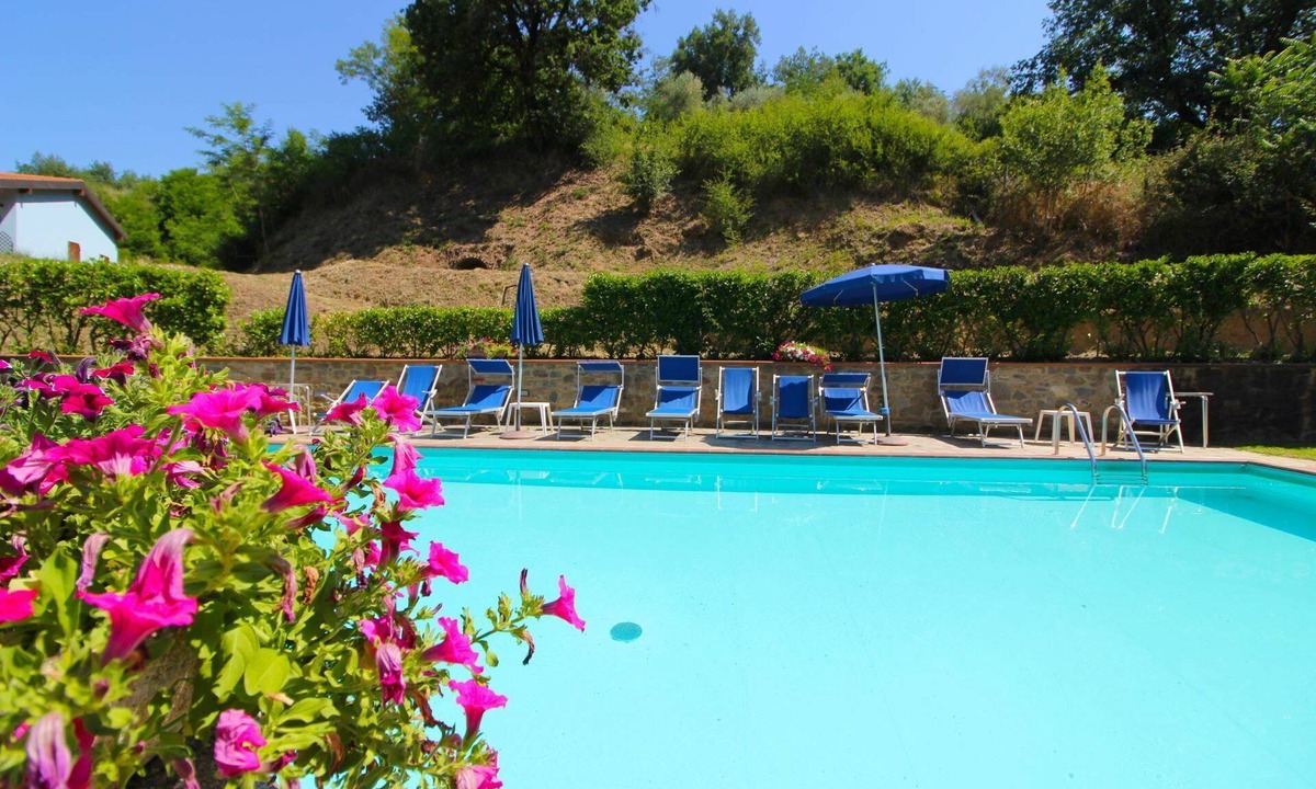 Castelfranco di Sopra Apartment | Lovely apartment for 3 guests with private pool, WIFI and pets allowed