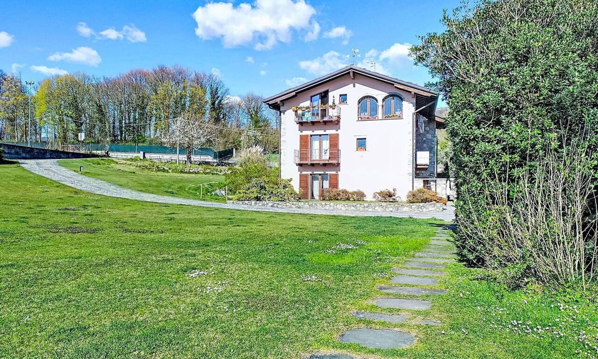 Caldana Apartment | Lovely apartment for 4 guests with WIFI, pool, TV and pets allowed